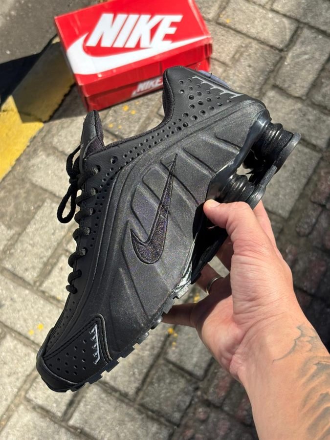 Shox R4